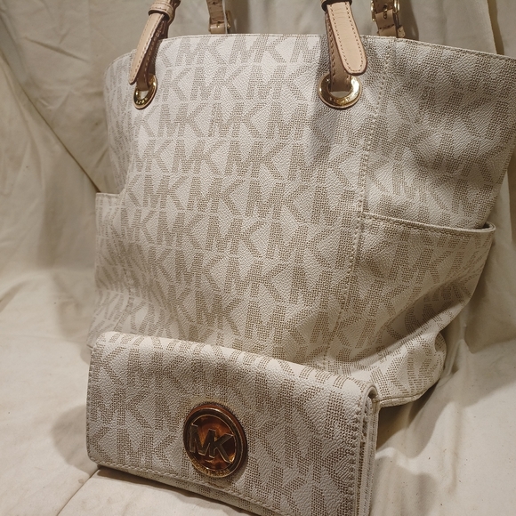 Michael kors set - Picture 5 of 13